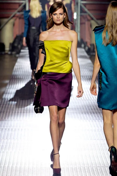 Look 43